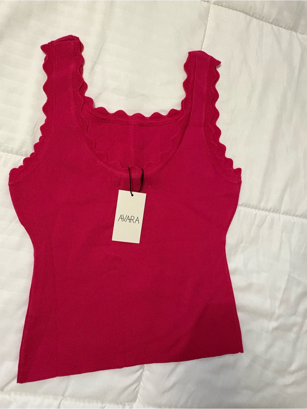 Scallop-Edge Ribbed Tank Top in Fuchsia - Picture 2 of 4
